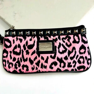 NWOT Betseyville Betsey Johnson Pink Leopard Wristlet